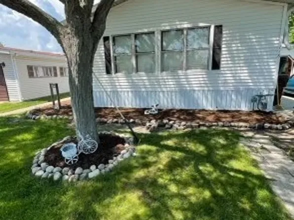 718 Thorntree Ter, Matteson, IL 60443
