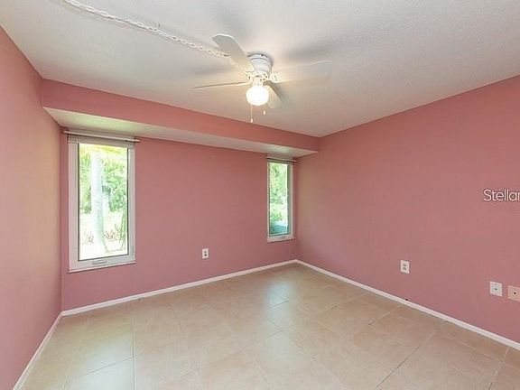 4th image of 81 Lee Cir