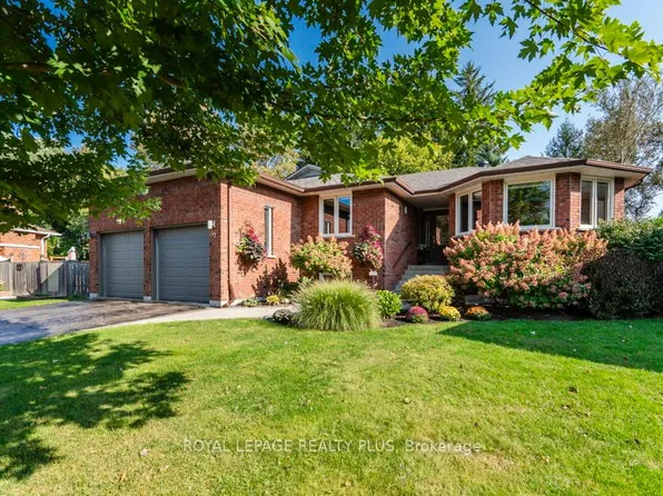 99 Peel St, Penetanguishene, ON L9M 1C3
