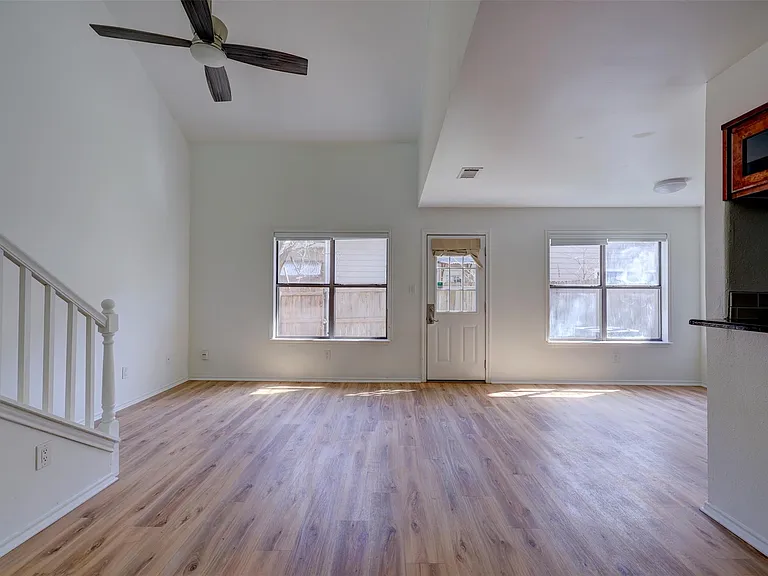 512 Eberhart Ln #1403 — Photo 21
