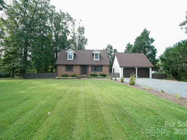 4904 West St, Indian Trail, NC 28079
