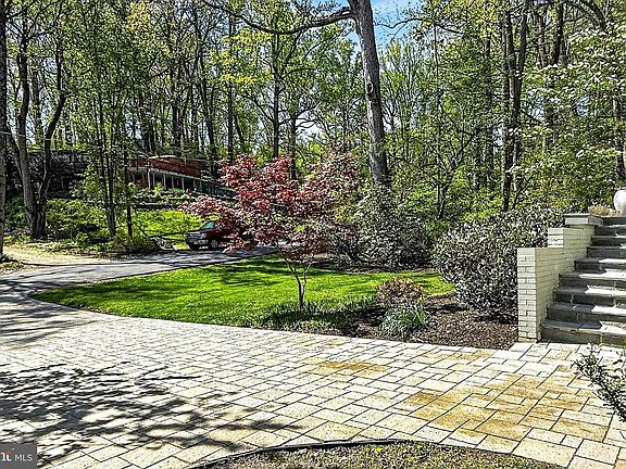 4th image of 6362 Burton Cir