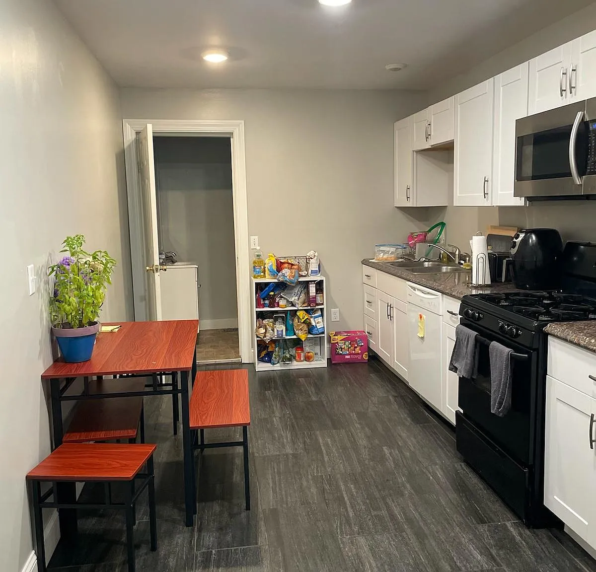 208 Prospect St — Photo 1