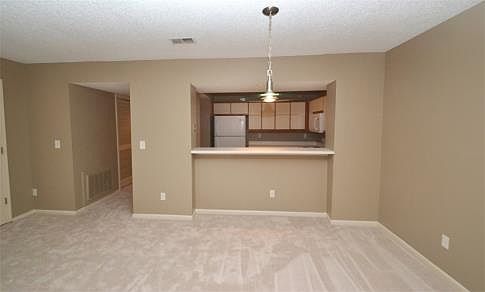 5th image of 8836 W 106th Ter