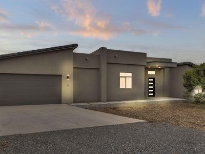 15 Meadowland Ct, Tijeras, NM, 87059