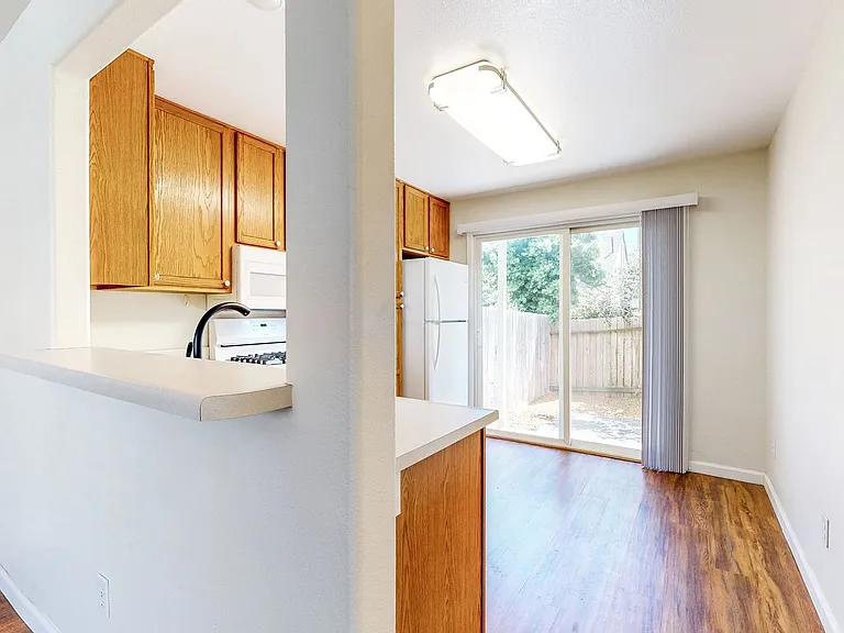 1211 Hidden Creek Pl — Photo 7