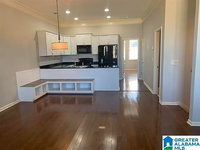 Building Photo - 2074 Ross Park Way