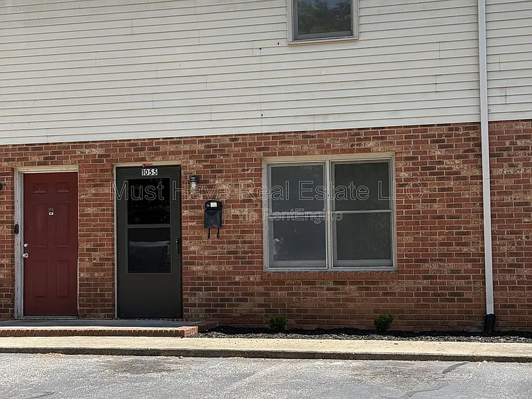 1051 3rd St SE #1069 — Photo 2