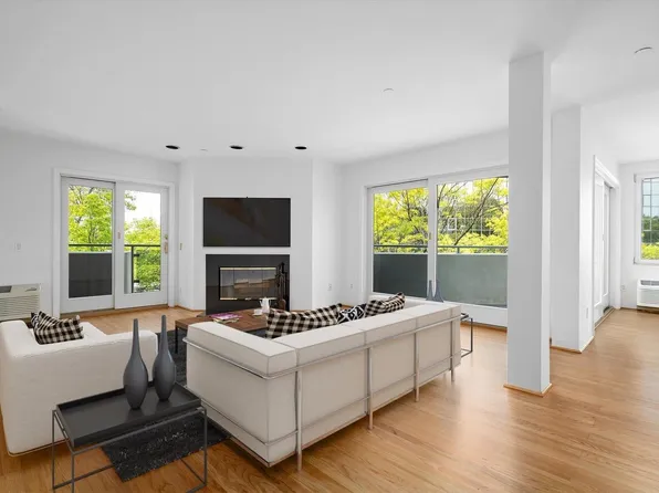 100 Great Neck Road #4G, Great Neck, NY 11021