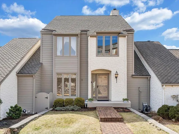 4910 Hunting Hills Cir, Roanoke, VA 24018