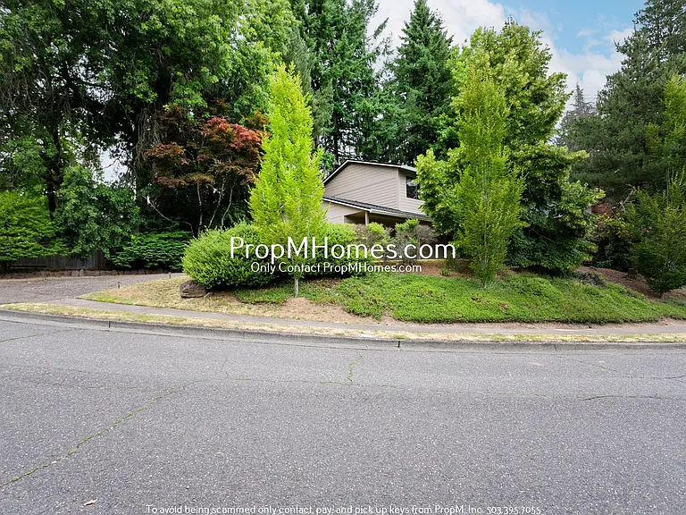 1448 Greentree Cir — Photo 35