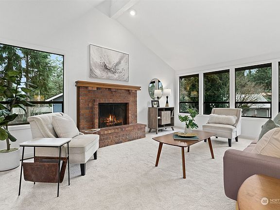2nd image of 16909 NE 98th Court