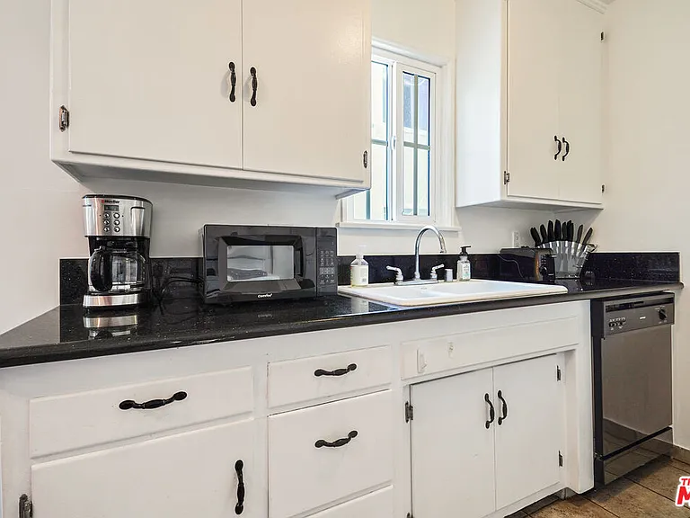 3559 Sawtelle Blvd #8 — Photo 12