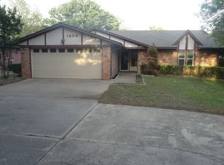 1424 Etain Rd, Irving, TX 75060