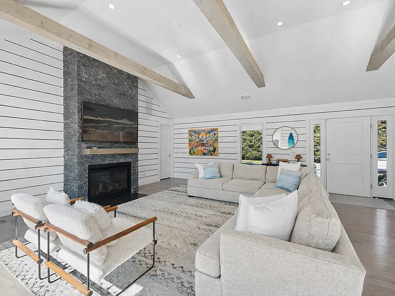 7 Dellaria Ave — Photo 10
