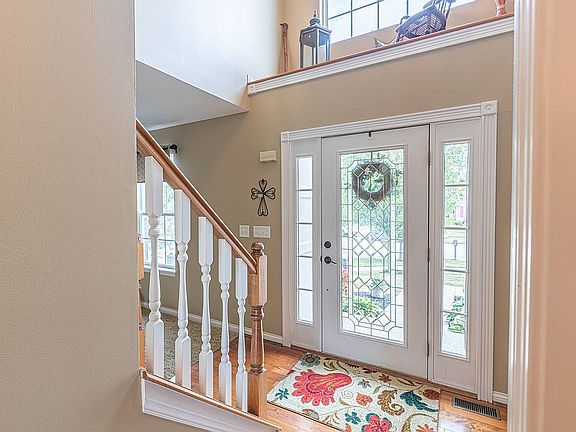 3rd image of 6495 Justess Ln