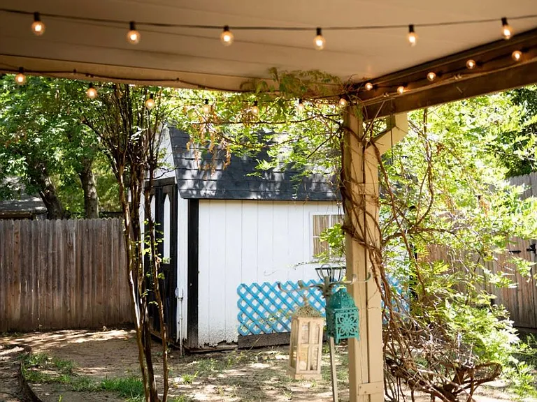 2421 Bonham Trl — Photo 21