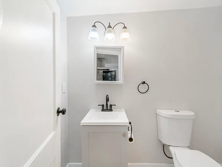 3290 Logan Ave #3290 — Photo 17