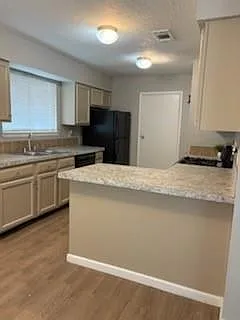 7615 Woodland West Dr — Photo 7
