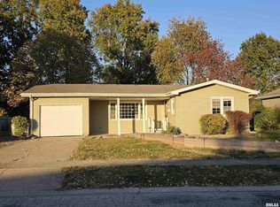 811 Kenton Blvd, Taylorville, IL 62568