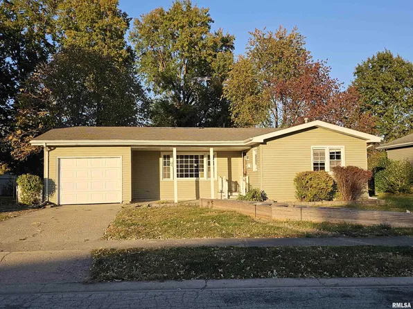 811 Kenton Blvd, Taylorville, IL 62568