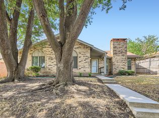 333 Elmwood Dr, Garland, TX 75043