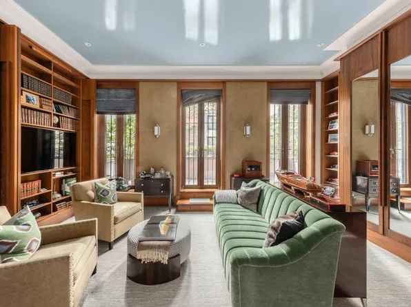 159 East 61st Street image 16 of 22