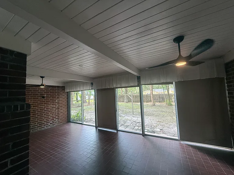 1005 NW 13th Ave — Photo 17