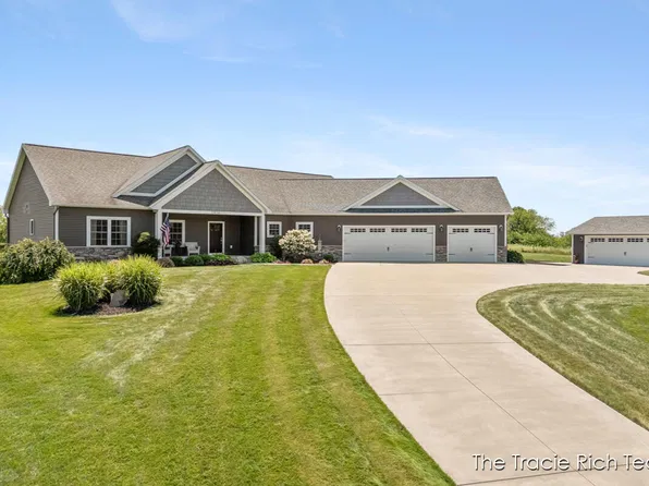 5930 Twelve Mile Rd NE, Rockford, MI 49341