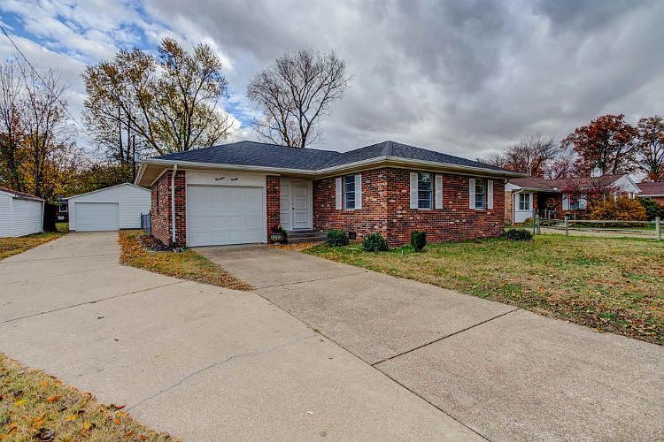 1st image of 1420 Continental Dr