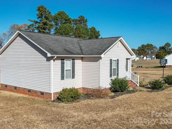 368 Cooper Rd, Vale, NC 28168