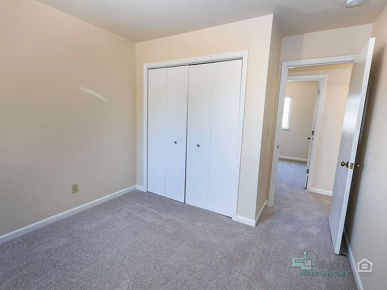 3489-3493 Hawthorne Ave NE — Photo 31