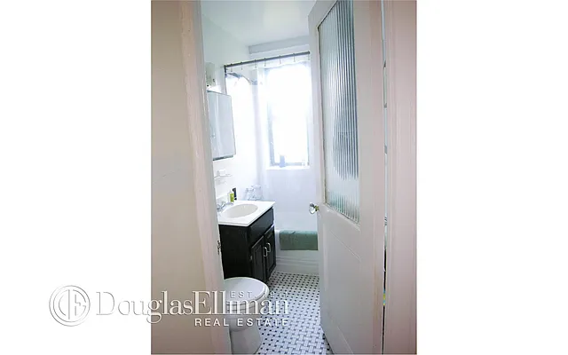 Rented by Douglas Elliman | media 23