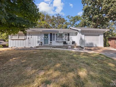 2 Bluebird Ln, Fenton, MO, 63026