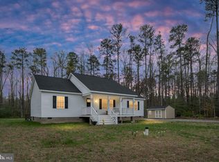 300 River Oaks Rd, Center Cross, VA 22437