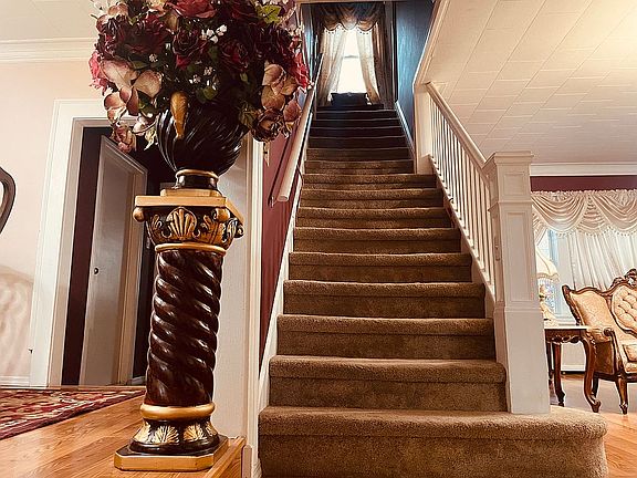 Up to 2nd Level(3 ROOMS)