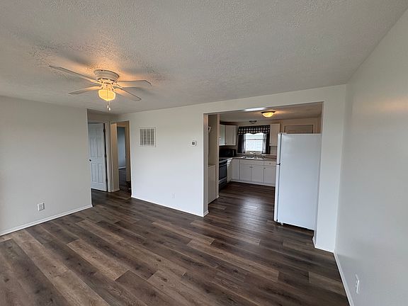 4th image of 304 S Syracuse Webster Rd #2