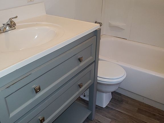 5th image of 16516 Endora Rd APT 4