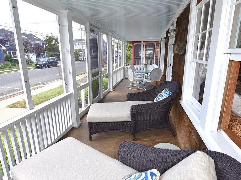 557 Lake Ave — Photo 6