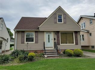 5071 Thomas St, Maple Heights, OH 44137