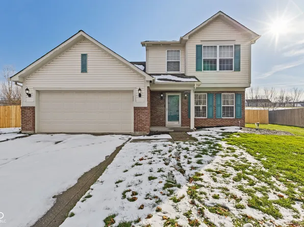 2104 Napa Cir, Indianapolis, IN 46214