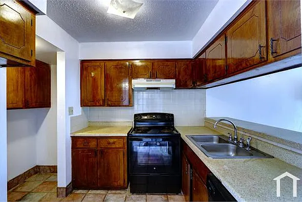 613 Jackson Ave — Photo 5