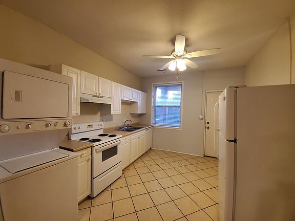 4th image of 544 Gillis St