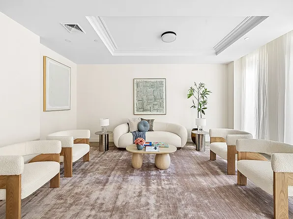 78-29 Austin St #Townhouse 4, Forest Hills, NY 11375