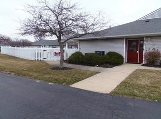 4452 Greystone Village Dr, Columbus, OH 43228