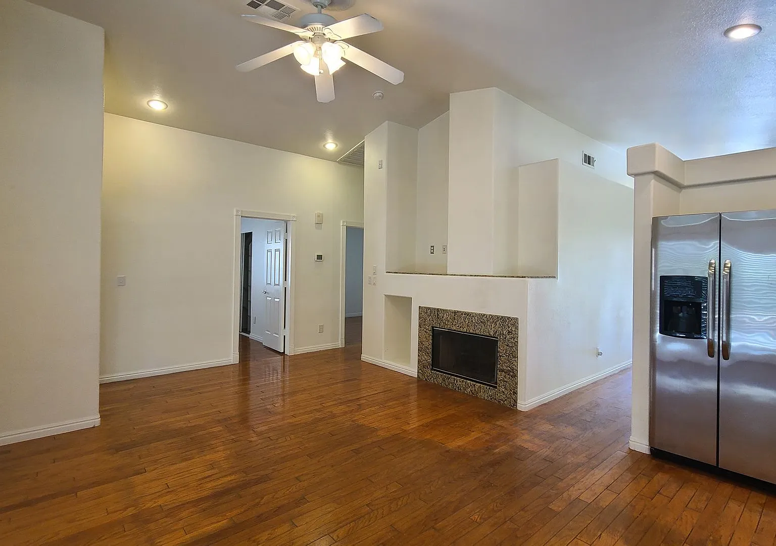 1 Story home located in Summerlin — Photo 4