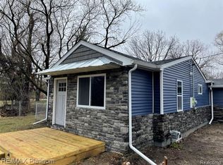 3375 Byers St, Burton, MI 48519