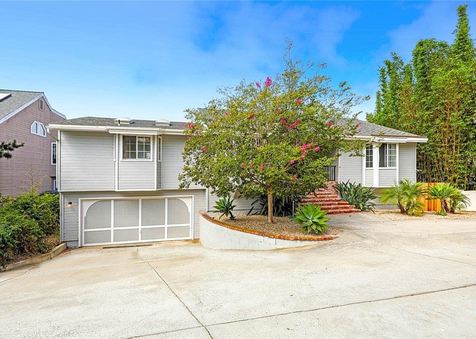 1711 Cassidy St Oceanside Ca 92054 Zillow 0686