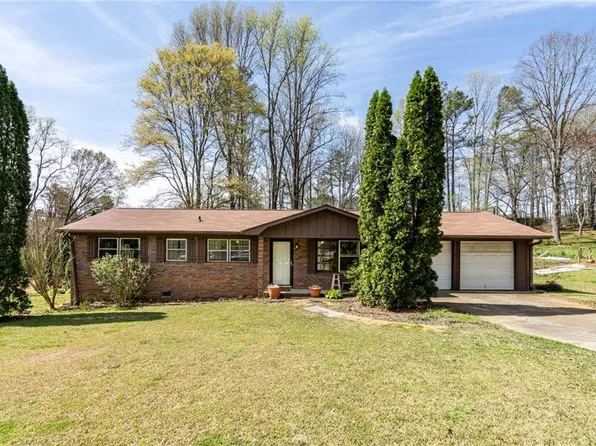 337 Wildwood Dr, Dallas, GA 30132