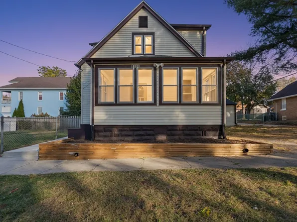 1306 Magnolia St, Rockford, IL 61104